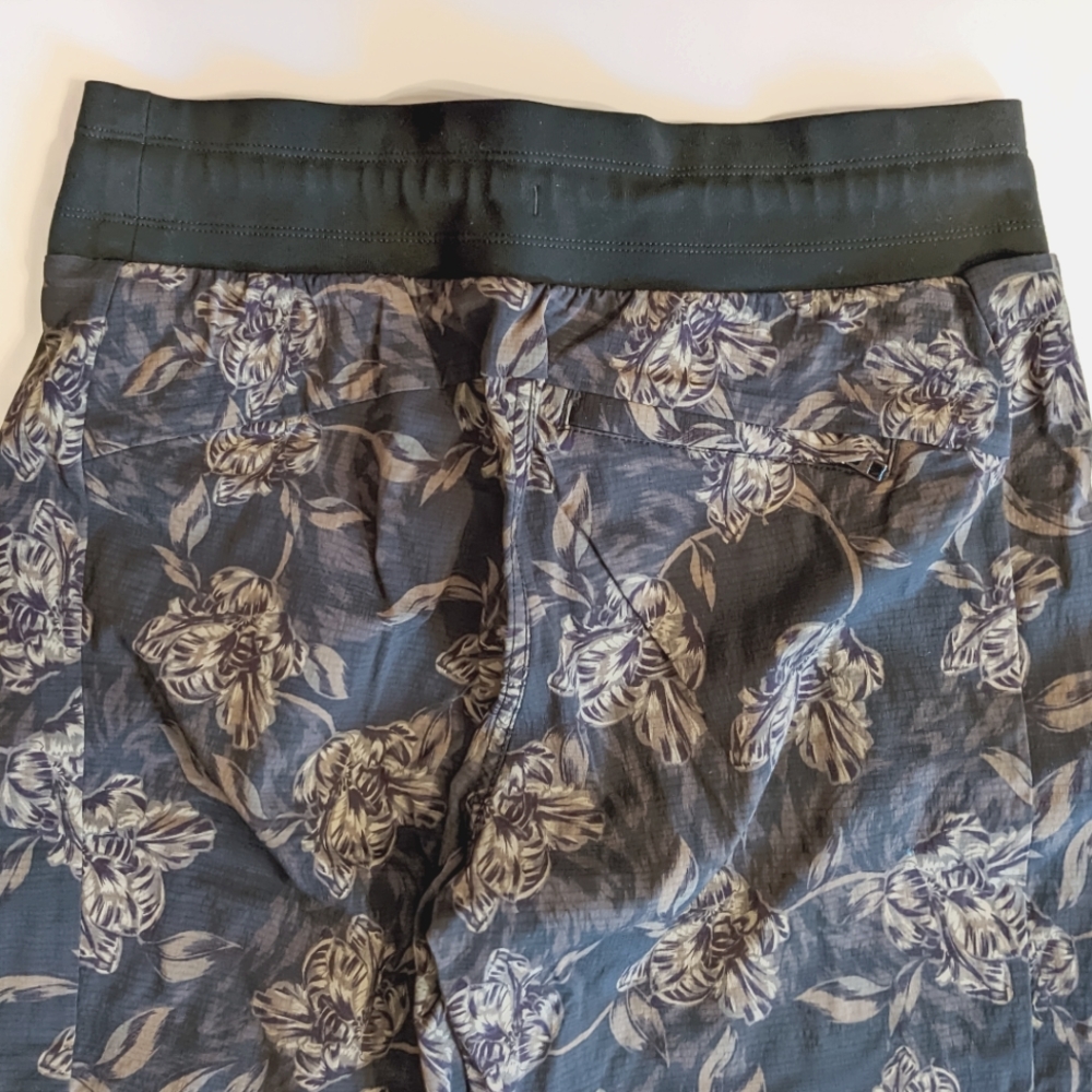ATHLETA Trekkie North Printed Jogger Terra Firma Olive Size 6 - Picture 6 of 9
